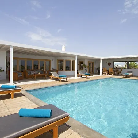 Luna Mar - Magnificent Sea Views - Private Pool - Hot Tub Villa *